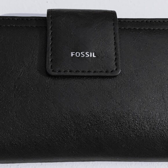 Fossil Wallet - Picture 1 of 3